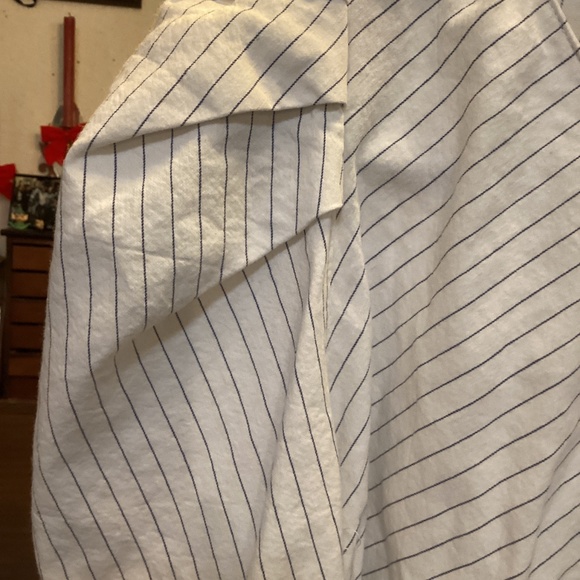 White Zara Blouse with Blue Pin Stripes, Puffed Long Sleeves and Bow on Sholuder - Picture 4 of 9